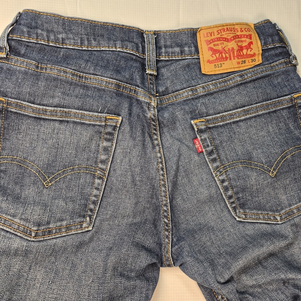 513 Levi's 30Wx32L Men's 513 Denim Slim Fit Straight Jeans SEE front of legs